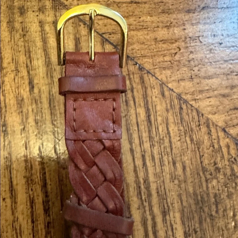 Vintage Winnie the Pooh Watch – Gold Tone, Braided Leather Band